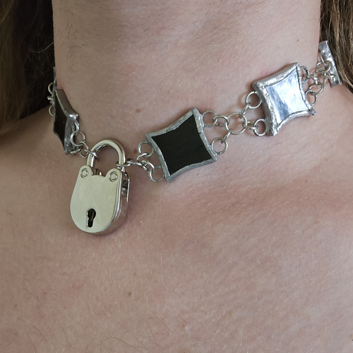 Pillion Lock Choker
